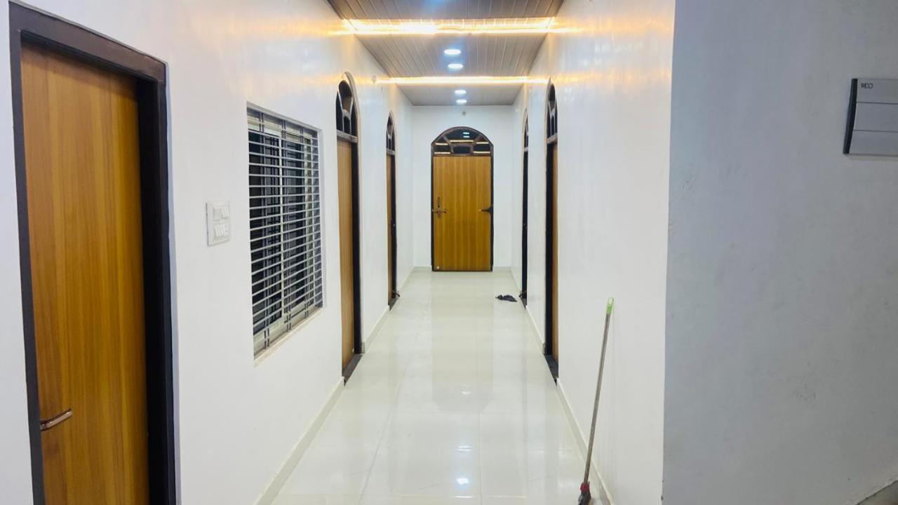 Mandir Saket Bhawan Hotel Ayodhya Exterior photo