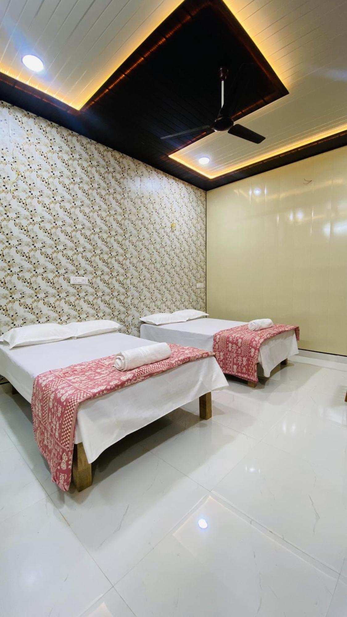 Mandir Saket Bhawan Hotel Ayodhya Exterior photo
